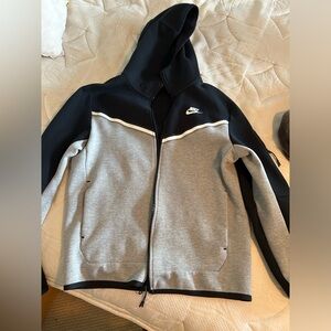 BRAND NEW nike tech, black and grey, men’s medium